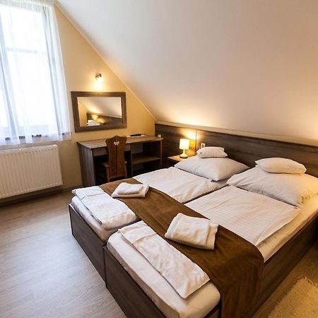 シオーフォク Piroska Csarda Es Panzio Bed & Breakfast エクステリア 写真