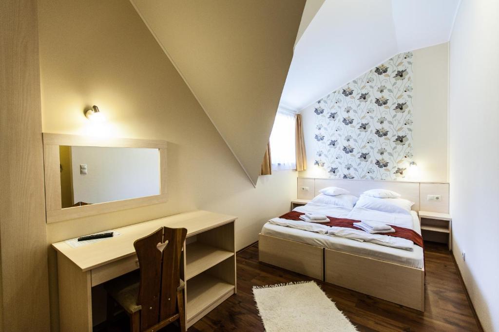 シオーフォク Piroska Csarda Es Panzio Bed & Breakfast エクステリア 写真