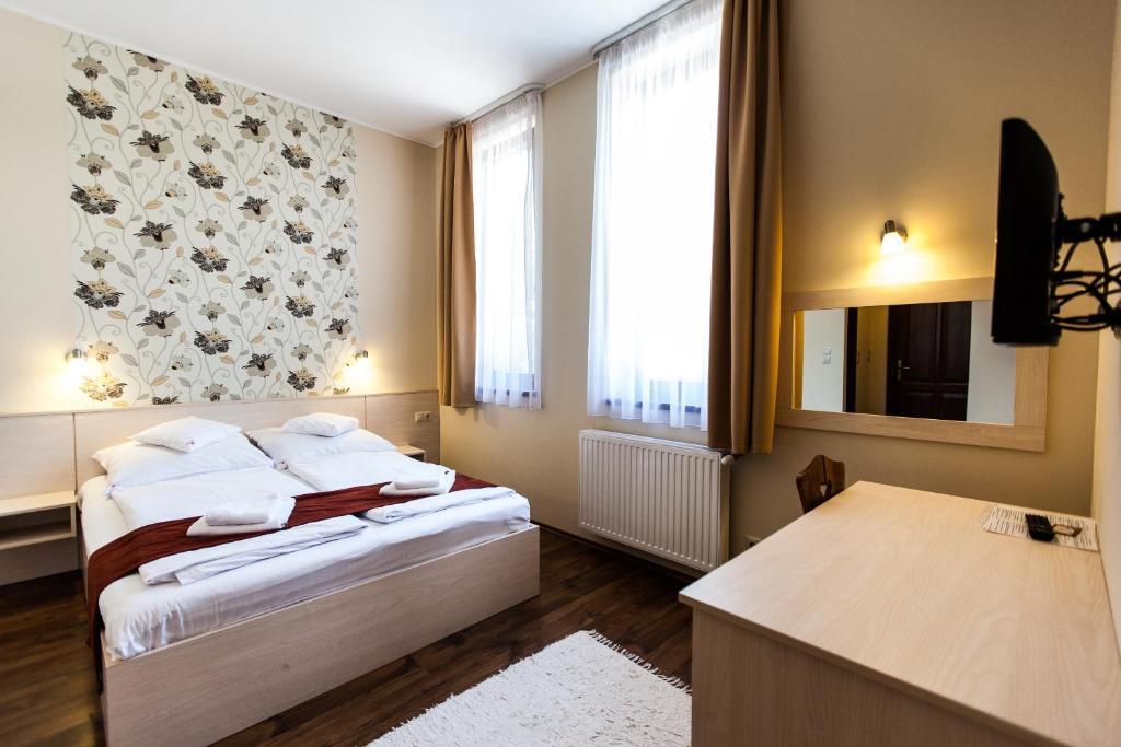 シオーフォク Piroska Csarda Es Panzio Bed & Breakfast エクステリア 写真