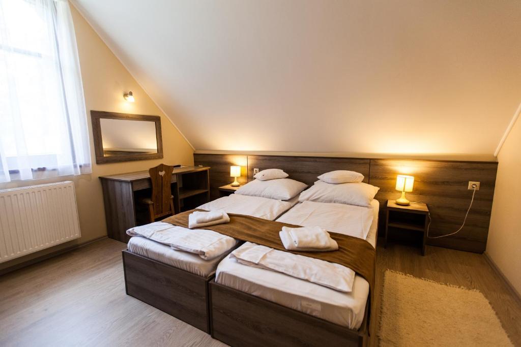 シオーフォク Piroska Csarda Es Panzio Bed & Breakfast エクステリア 写真