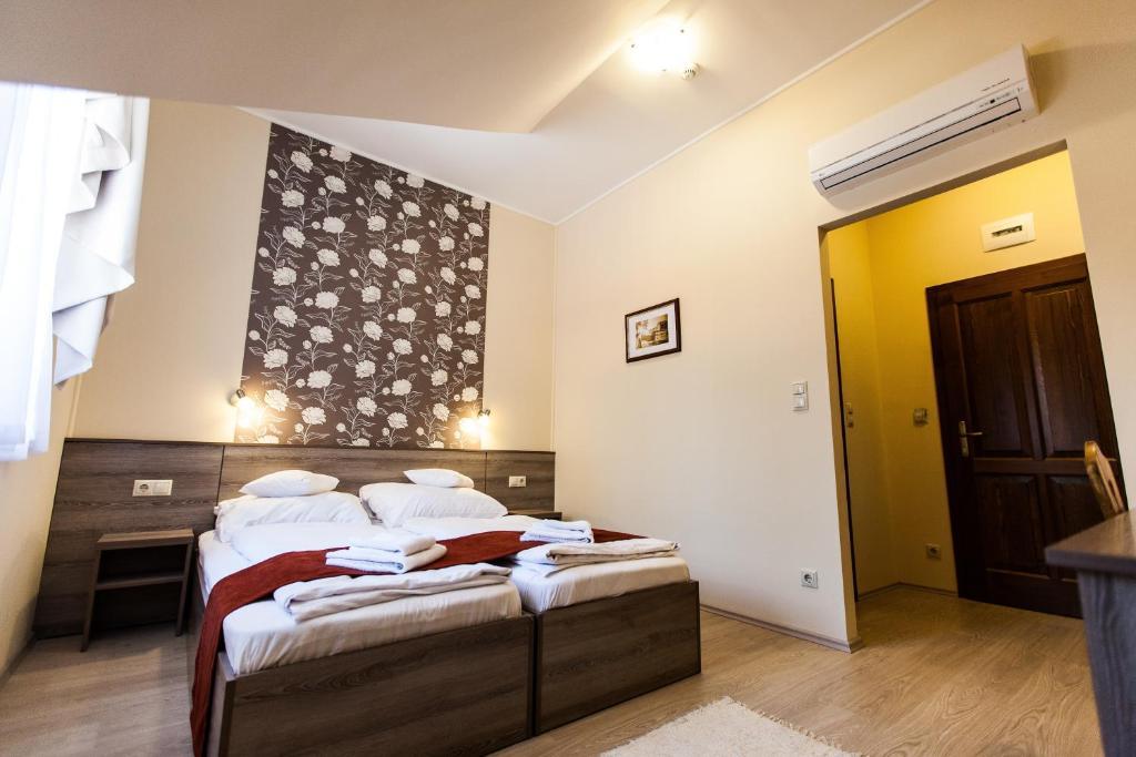 シオーフォク Piroska Csarda Es Panzio Bed & Breakfast 部屋 写真